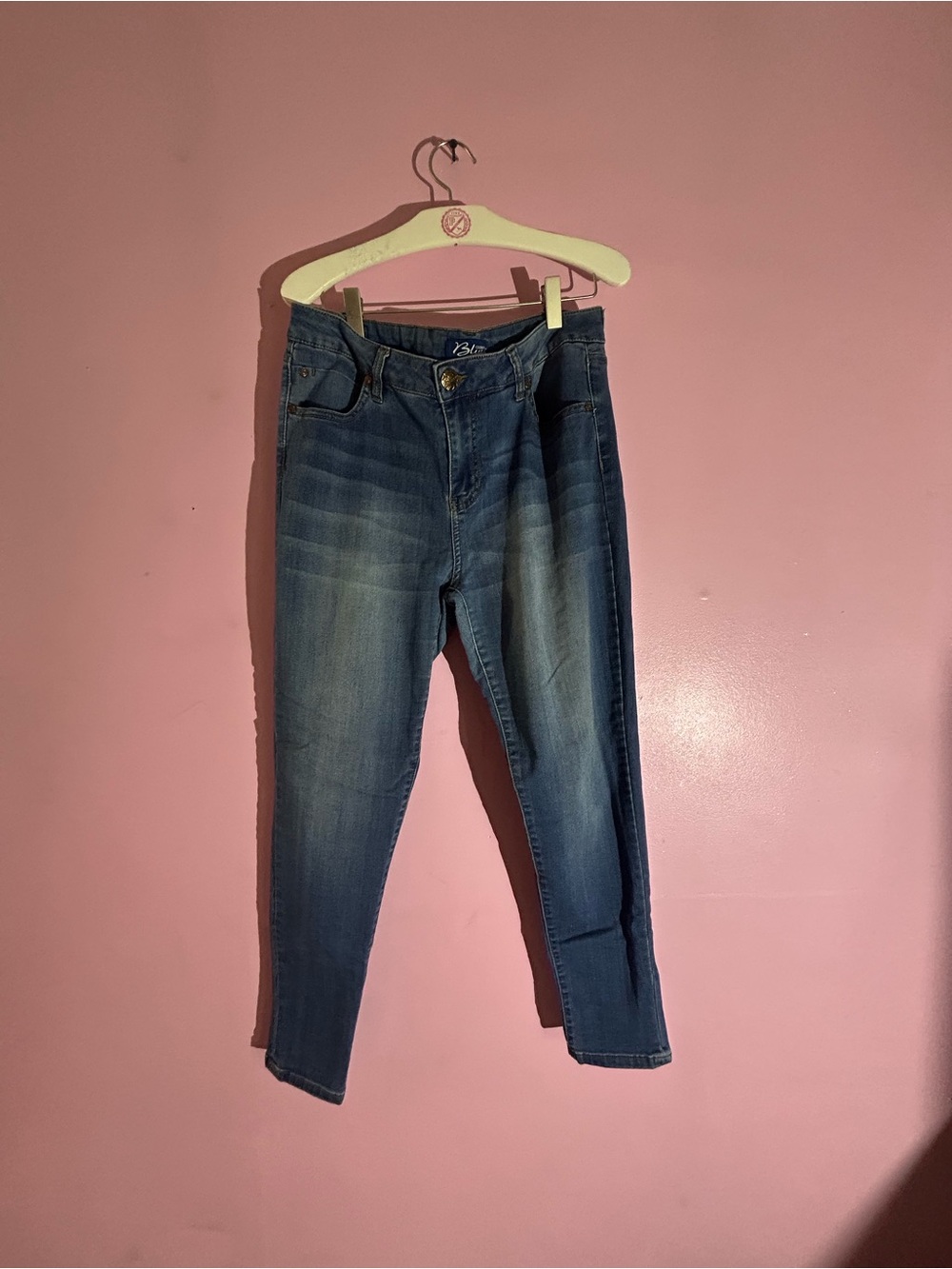 Slim High-Rise Women's Skinny Jeans in Medium Blue